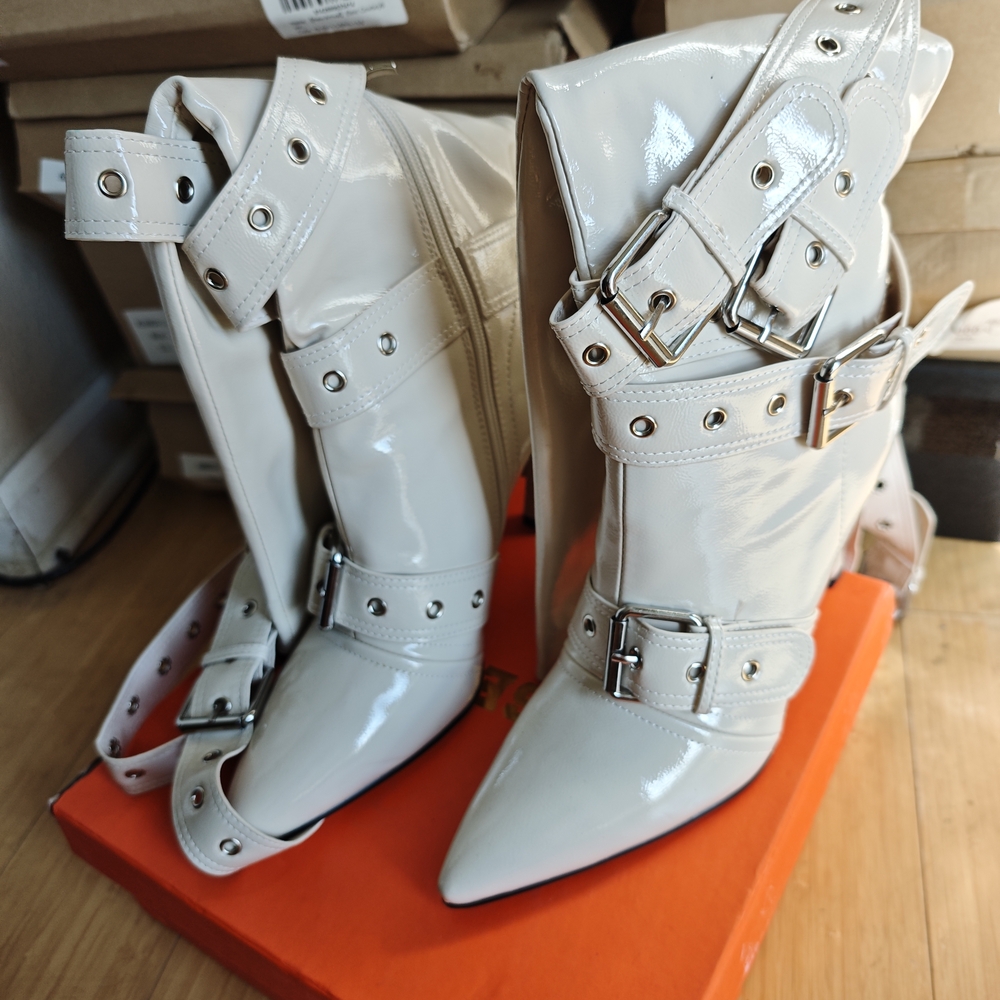 Stylish Women's Patent Leather Boots
